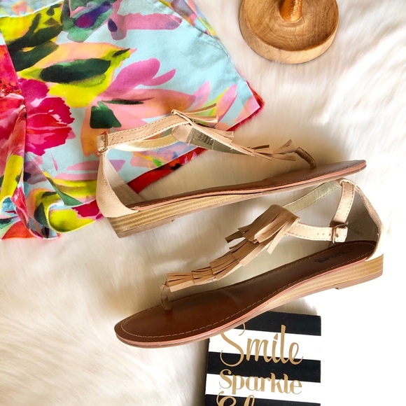 NWOB Carlos Santana Cream Fringe Sandal Size 8 1/2 - Picture 6 of 6